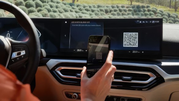 Перетворює ваш BMW на смартфон.